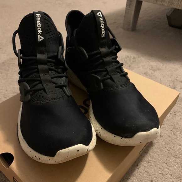 reebok hayasu australia